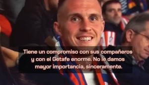 九游体育-赫塔费门将戴马竞围巾看比赛引争议，主帅：没啥！别过度解读