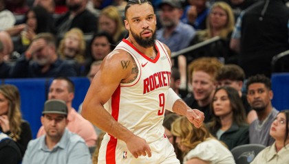 莱恩-霍林斯:狄龙场下是最安静&amp;amp;有礼貌的队友之一 他很照顾自己人